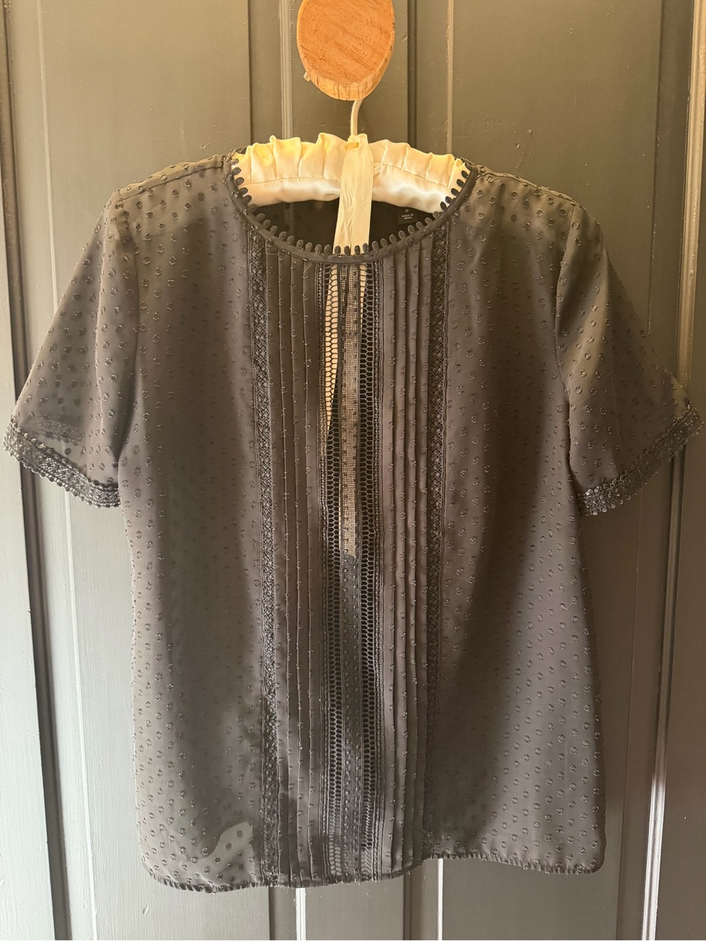 Ann Taylor Black Swiss Dot Pleated Front Short Sleeve Blouse